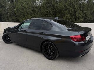 2013 BMW 5 серии 520d VI (F10/F11/F07) Рестайлинг, чёрный, 1799999 рублей, вид 5