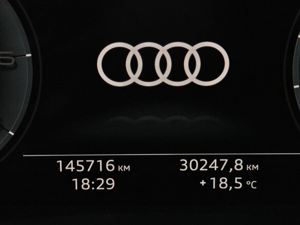 2019 Audi Q8 45 TDI I (4M), синий, 5509000 рублей - вид 17