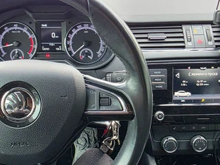 2020 Skoda Octavia III (A7) Рестайлинг, белый, 1566000 рублей, вид 4