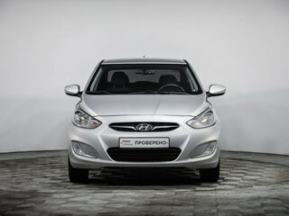 2012 Hyundai Solaris I, серебристый, 699000 рублей, вид 2