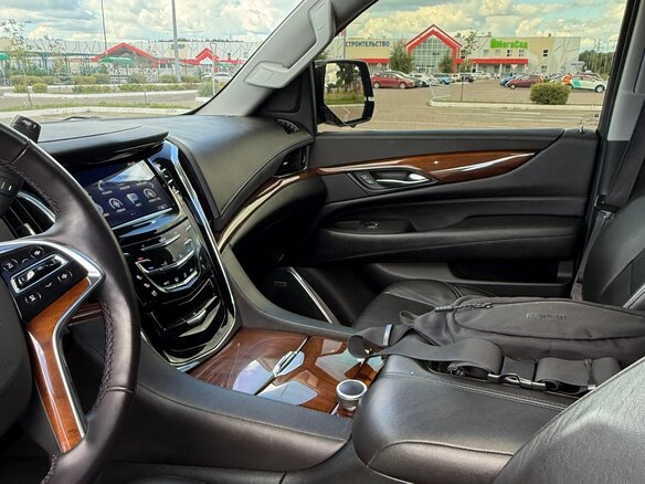 2016 Cadillac Escalade IV, чёрный, 3399999 рублей - вид 11