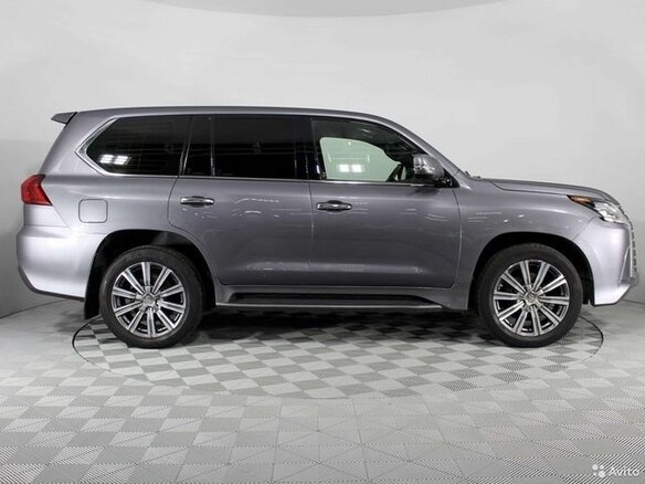 2017 Lexus LX 450d III Рестайлинг 2, серый, 7300000 рублей - вид 1