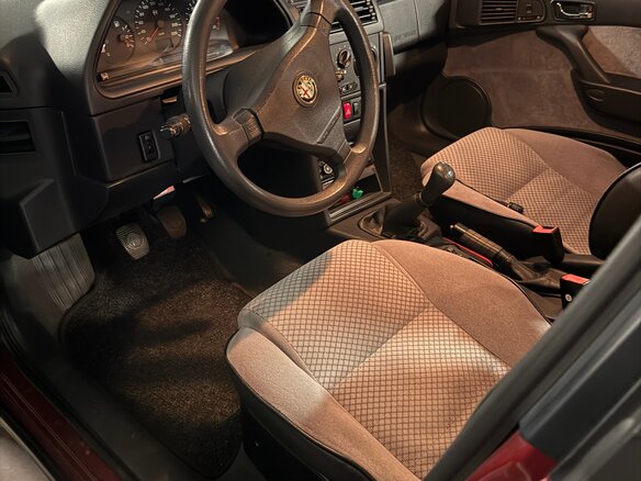 1996 Alfa Romeo 146, красный, 550000 рублей - вид 6