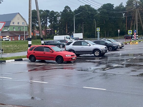 1998 Nissan Almera I (N15), красный - вид 2