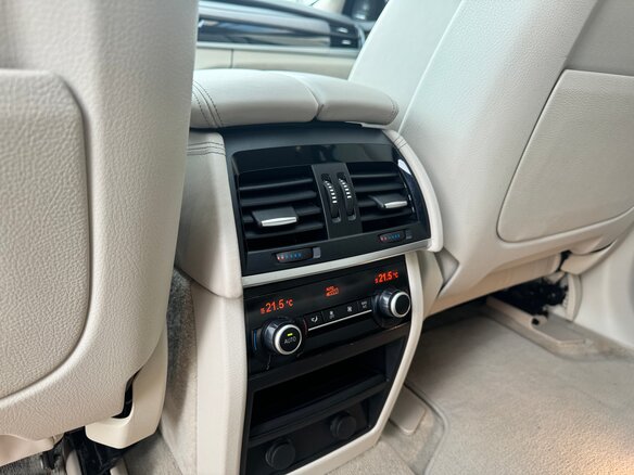 2014 BMW X5 50i III (F15), серый - вид 24