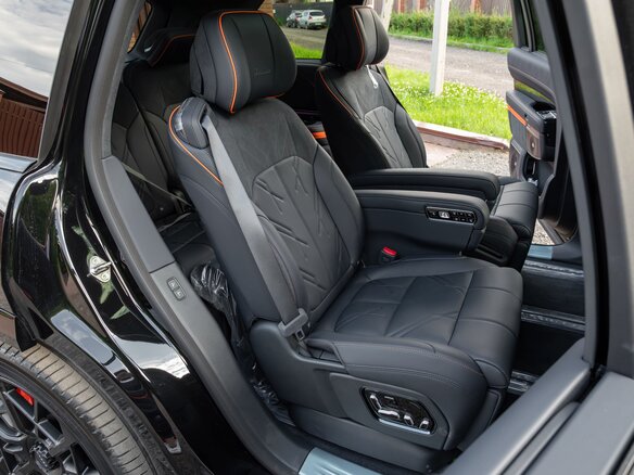 2026 Zeekr 9X 70 kWh, чёрный, 13500000 рублей - вид 36