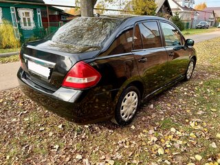 2013 Nissan Tiida I Рестайлинг, чёрный, 450000 рублей, вид 4