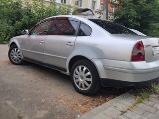 2001 Volkswagen Passat B5 Рестайлинг, серебристый, 190000 рублей, вид 2