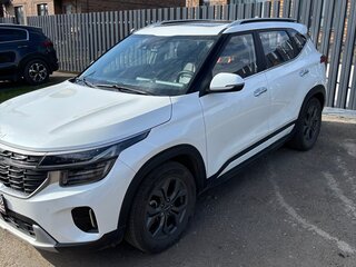 2024 Kia Seltos I Рестайлинг, белый, 2250000 рублей, вид 1