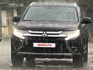 2015 Mitsubishi Outlander III Рестайлинг 2, чёрный, 1600000 рублей, вид 2