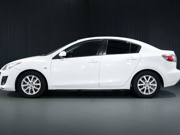 2012 Mazda 3 II (BL) Рестайлинг, белый, 990000 рублей - вид 3
