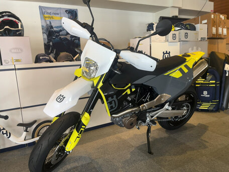 2024 Husqvarna 701 Supermoto, чёрный, 1200000 рублей, вид 5
