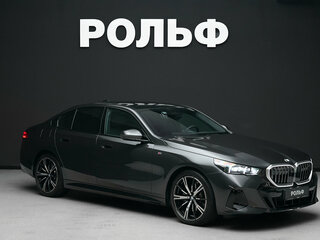 2025 BMW 5 серии 530i xDrive VIII (G60/G61/G68), серый, 8800000 рублей, вид 1