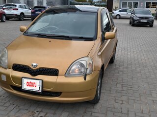 2000 Toyota Vitz I (P10), золотистый, 255000 рублей, вид 1