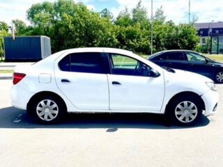 2014 Renault Logan II, белый, 380000 рублей, вид 3