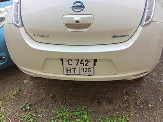 2014 Nissan Leaf (EM57) I (ZE0/AZE0), белый, 670000 рублей, вид 4