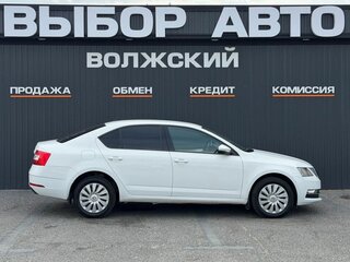 2019 Skoda Octavia III (A7) Рестайлинг, белый, 1640000 рублей, вид 4