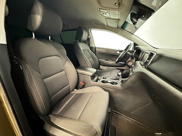 2017 Kia Sportage IV, зелёный, 1740000 рублей - вид 12