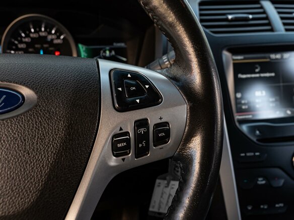 2013 Ford Explorer V, белый, 1580000 рублей - вид 17