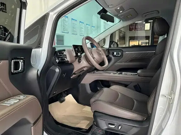 2026 Wuling Starlight 730, серебристый, 2147228 рублей - вид 2