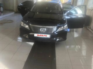 2013 Toyota Camry VII (XV50), чёрный, 1600000 рублей, вид 1