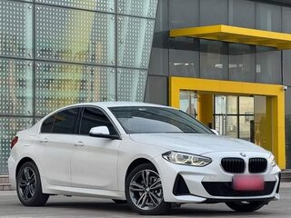 2023 BMW 1 серии 120i III (F52) Рестайлинг, белый, 1420000 рублей, вид 3