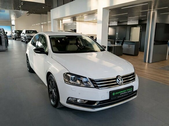 2012 Volkswagen Passat B7, белый