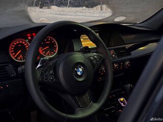 2005 BMW 5 серии 525i V (E60/E61), чёрный, 900000 рублей, вид 4