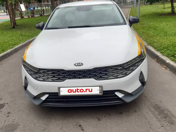 2022 Kia K5 III, белый, 1950000 рублей