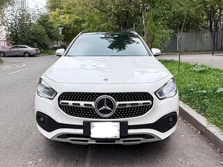 2021 Mercedes-Benz GLA 180 II (H247), белый, 3490000 рублей, вид 4
