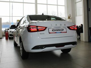 2026 Lada (ВАЗ) Vesta I Рестайлинг (NG), серебристый, 1681900 рублей, вид 2