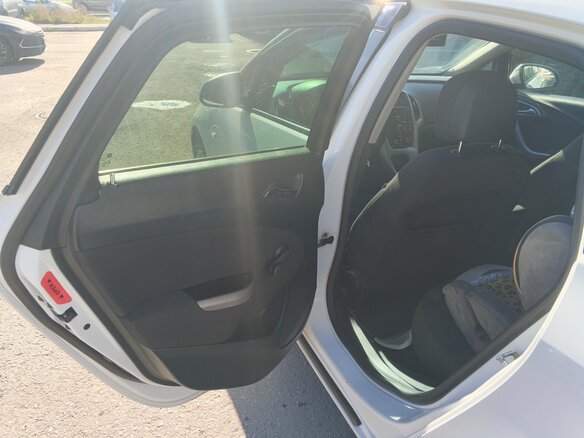 2012 Opel Astra J, белый, 550000 рублей - вид 16