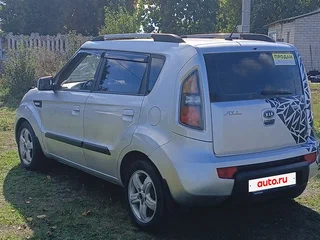 2010 Kia Soul I, серебристый, 600000 рублей, вид 4