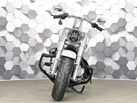 2017 Harley-Davidson Fat Boy, белый, 1699000 рублей, вид 5