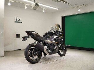 2021 Kawasaki Ninja 400, чёрный, 677000 рублей, вид 5