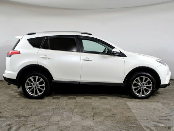 2017 Toyota RAV4 IV (XA40) Рестайлинг, белый - вид 3