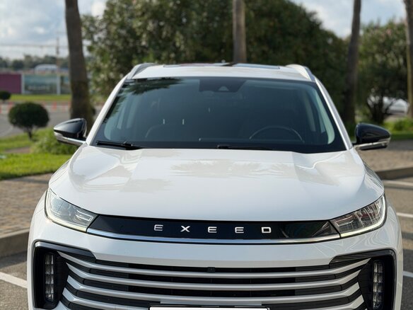 2022 Exeed TXL I Рестайлинг, белый, 2100000 рублей - вид 3