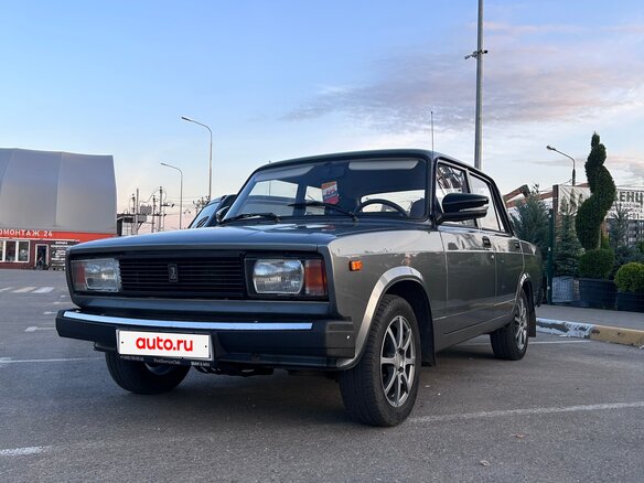 2010 Lada (ВАЗ) 2105, зелёный, 350000 рублей - вид 2