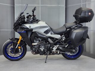 2021 Yamaha MT-09 Tracer (FJ-09), серебристый, 1277000 рублей, вид 5
