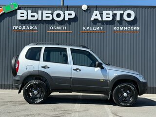 2016 Chevrolet Niva I Рестайлинг, серебристый, 779000 рублей, вид 3