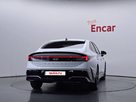 2023 Hyundai Sonata VIII (DN8) Рестайлинг, белый, 2360000 рублей, вид 4