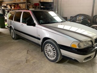 1999 Volvo V70 I, серебристый, 699000 рублей, вид 2