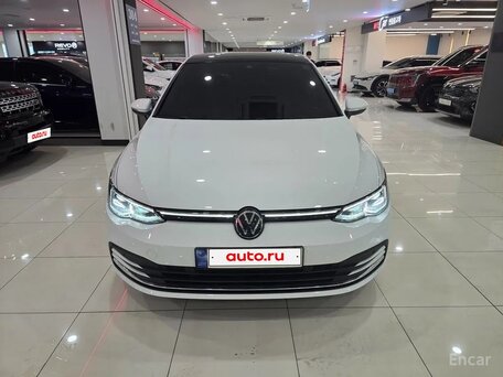 2023 Volkswagen Golf VIII, белый, 2875000 рублей, вид 2