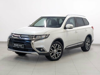 2018 Mitsubishi Outlander III Рестайлинг 2, белый, 2050000 рублей, вид 1