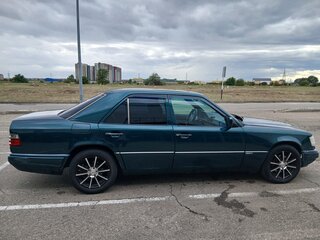 1995 Mercedes-Benz E-Класс 280 I (W124), зелёный, 700000 рублей, вид 4