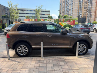 2014 Volkswagen Touareg II, коричневый, 2700000 рублей, вид 4