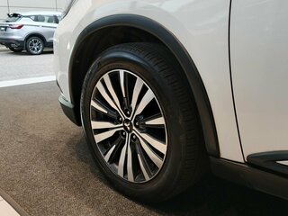 2019 Mitsubishi Outlander III Рестайлинг 3, белый, 1870000 рублей, вид 4