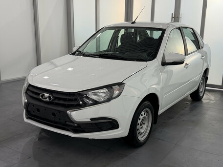 2026 Lada (ВАЗ) Granta I Рестайлинг, белый, 1800000 рублей, вид 3