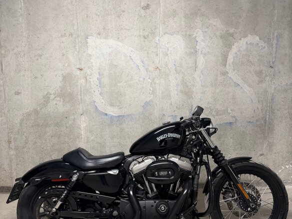 2011 Harley-Davidson Sportster 1200, чёрный - вид 3