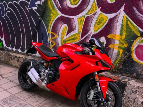 2021 Ducati Supersport, красный, 950000 рублей, вид 4